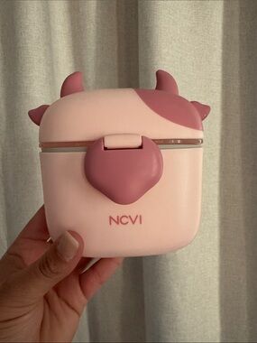 NCVI Baby Snack Dispenser - On the go - formula container - pink cow